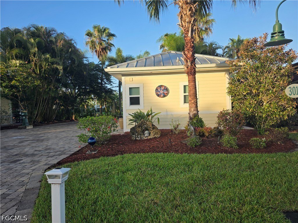 Resort Lot with Coach House