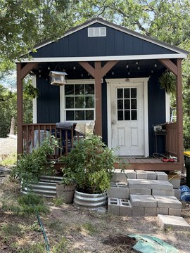 Groesbeck, TX Land with Tiny Home