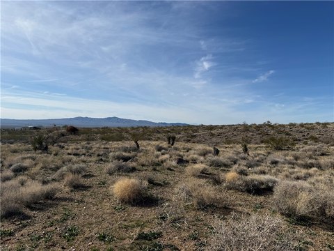 Off-Grid Land in Dolan Springs