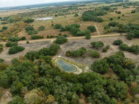 Acreage, Schulenburg, TX