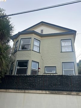Historic Duplex with Garden