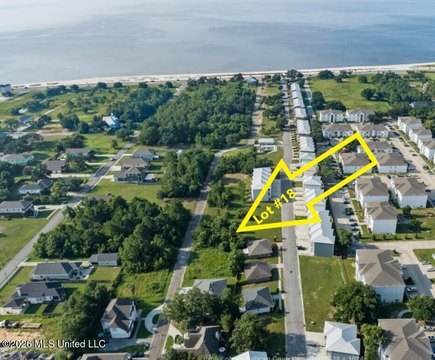 LAND - Long Beach, MS