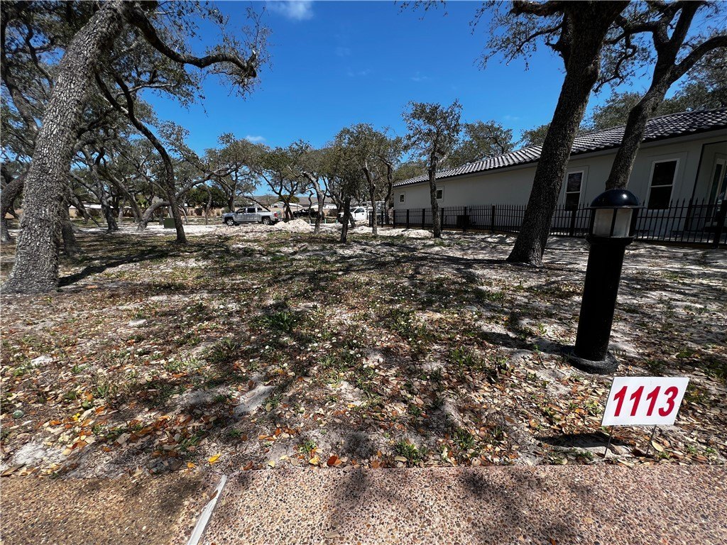 Residential Lot in Royal Oaks