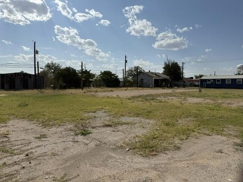 Land, Kermit, TX