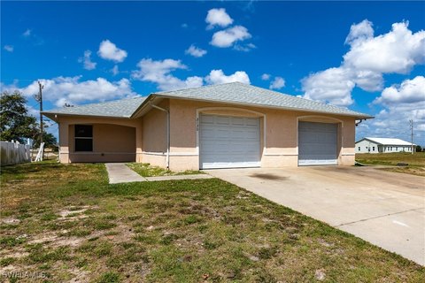 Cape Coral Duplex with New Roof