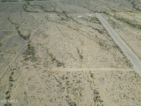 Runway Lot in Eagletail Airpark