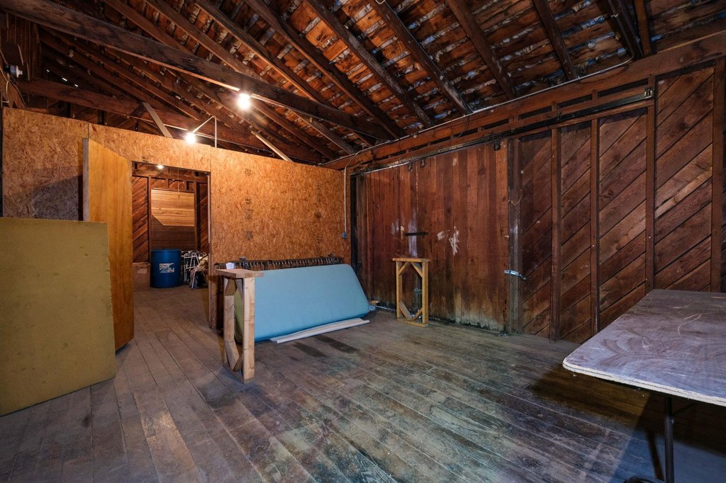 Picture 19