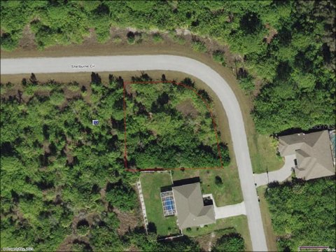 Oversized Corner Lot in Community