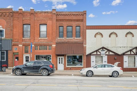 Downtown Mixed-Use Building For Sale
