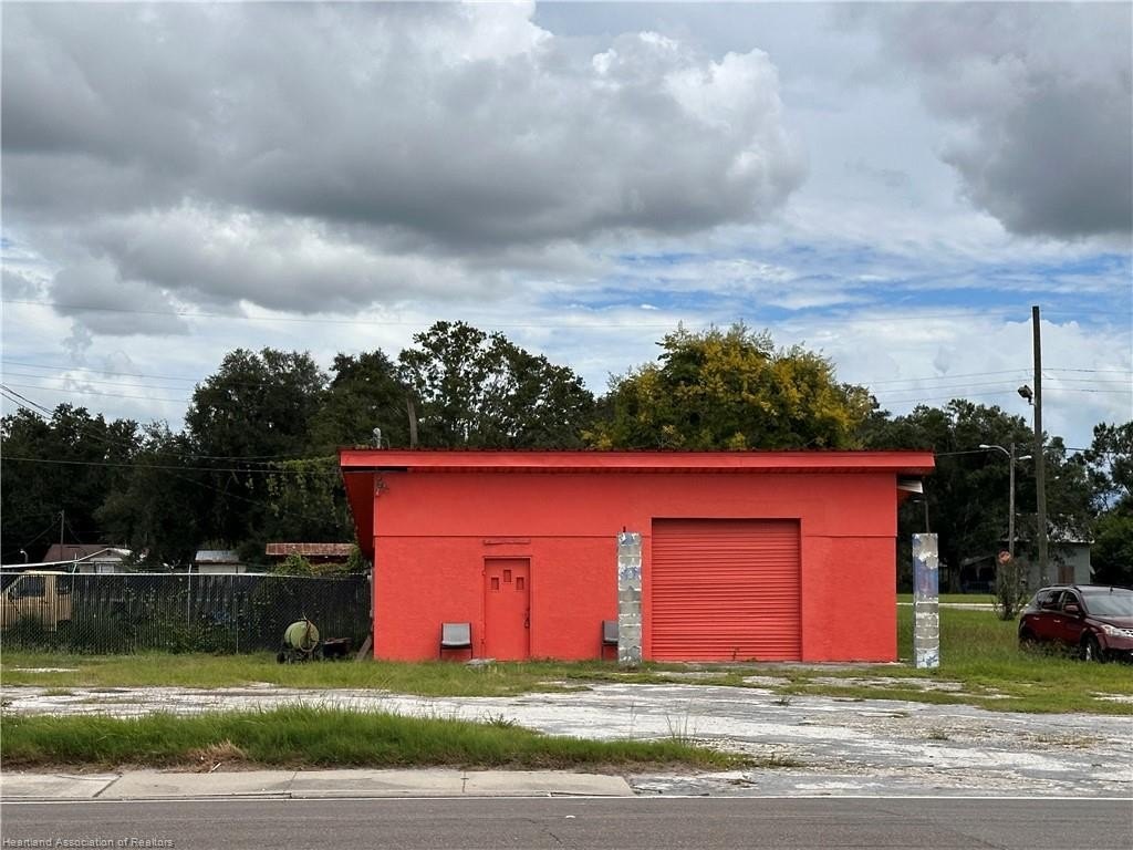Highway Frontage Commercial Building