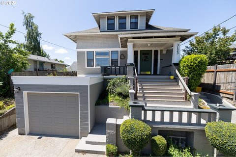 Charming Triplex in Richmond