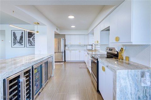 Las Vegas High-Rise Condo