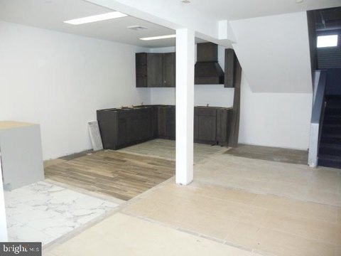 Rockledge Retail/Showroom Space For Lease