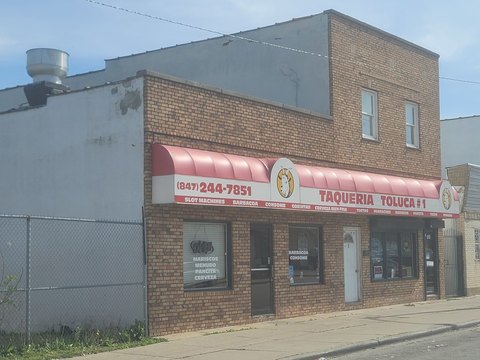 Mixed-Use Building in Waukegan