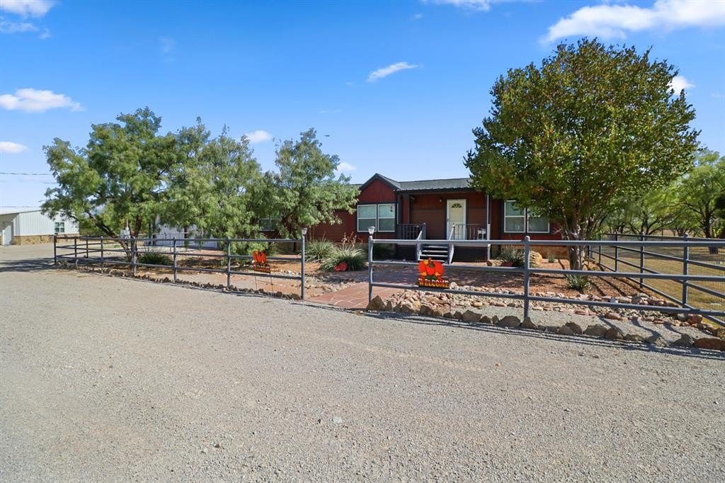 Turnkey Ranch with Multiple Homes