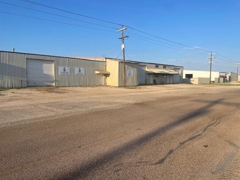 San Angelo Warehouse with Office
