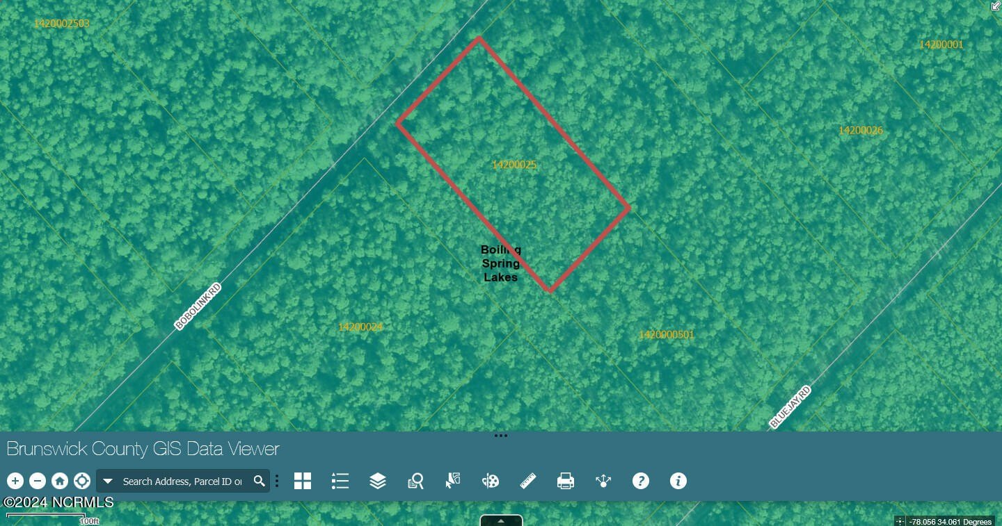 Wooded Lot Near Southport Beaches