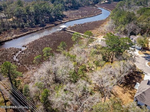 Land, Ocean Springs, MS