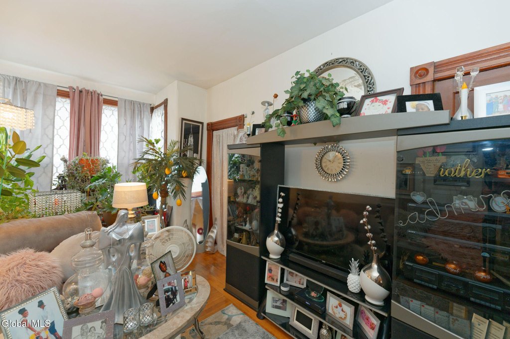 Picture 10