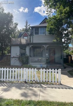 Victorian Quadplex Near Colorado College