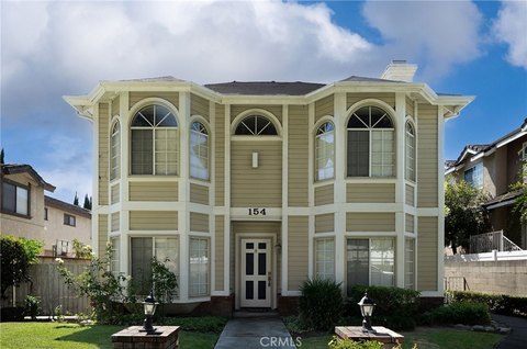 Arcadia Triplex: Stable Income Property