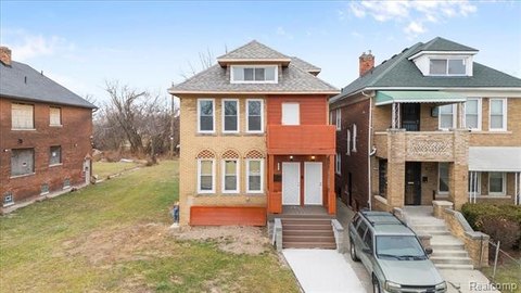Renovated Detroit Duplex with VacantLot