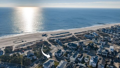 Oversized Lot Near Ocean