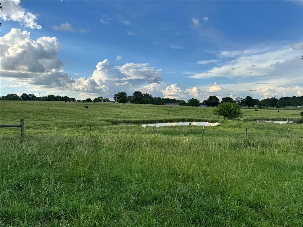 Scenic Pastureland with Rolling Views