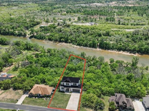 Riverfront Land in Pecan Plantation