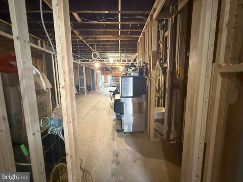 Mixed-Use Commercial Property with Apartment