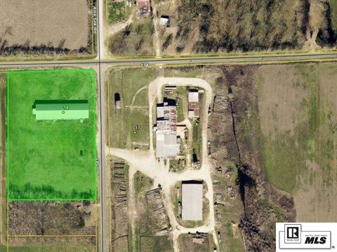 Clear-Span Industrial Facility with Yard