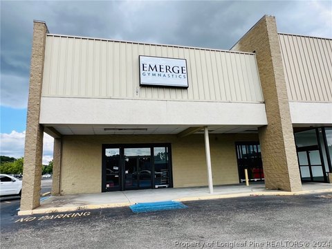 Retail Space in Twin Oaks