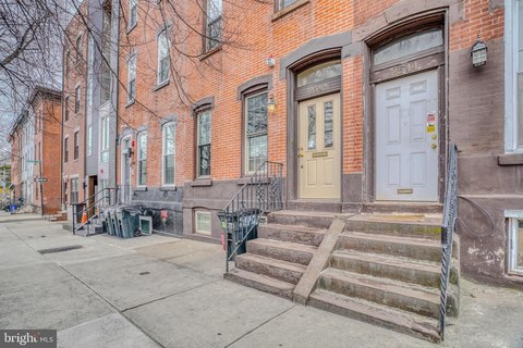 Philadelphia Duplex with Skyline Views