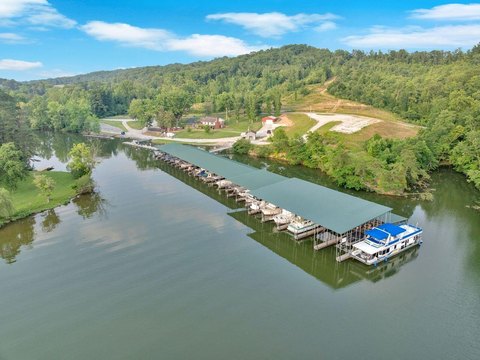 Watts Bar Lake Waterfront Marina