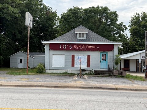 Storefront Property with Living Quarters