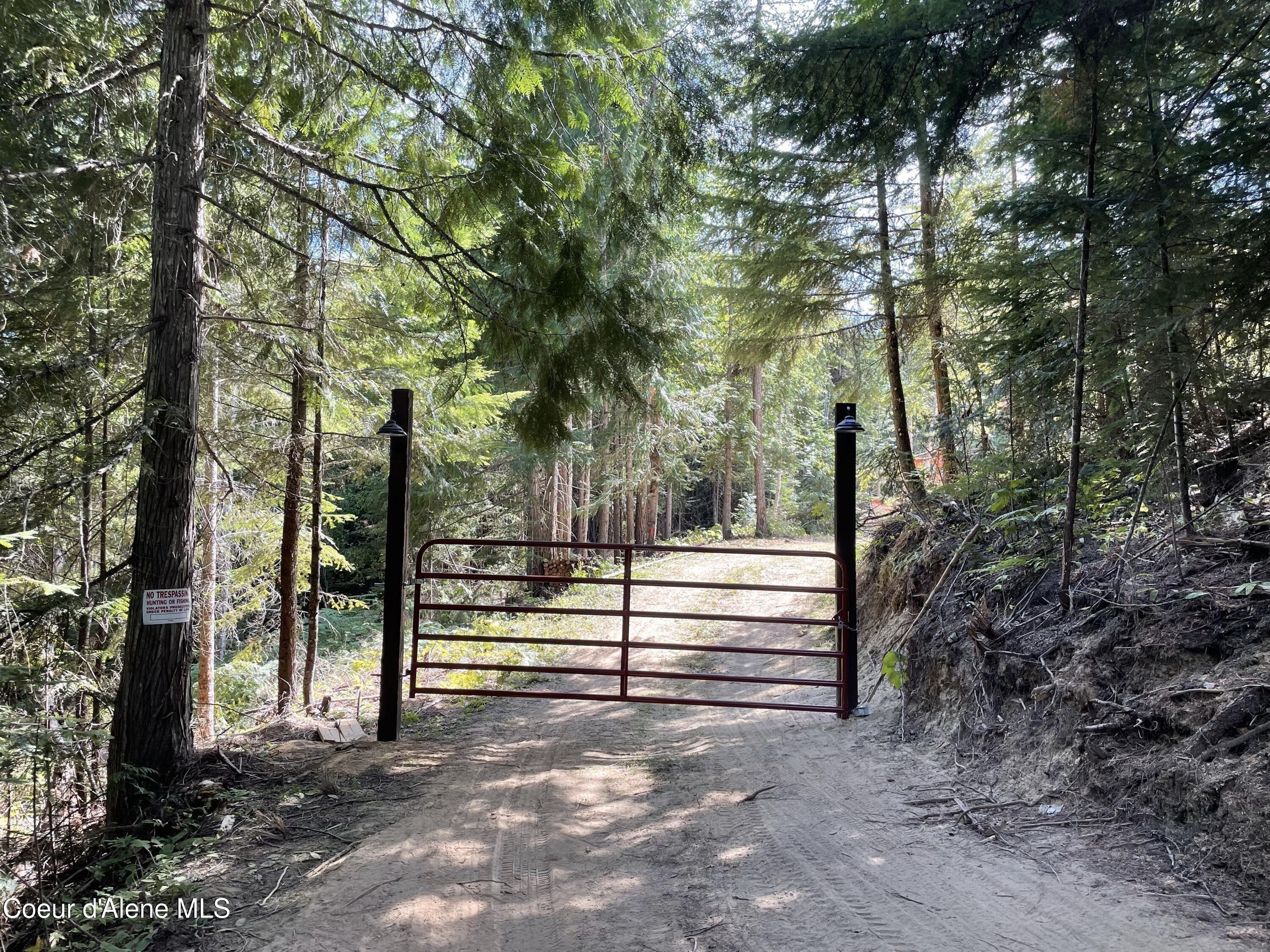 Wooded Land Adjacent to USFS