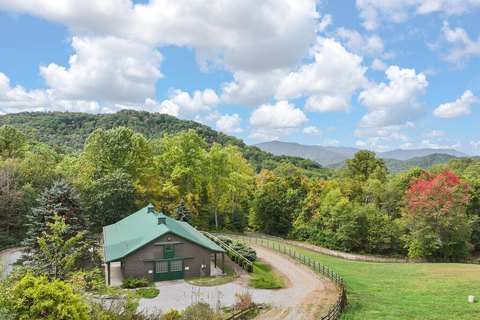 Land, Clyde, NC