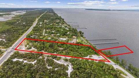 Riverfront Property on Indian River