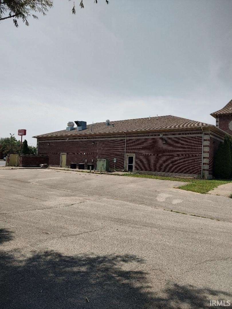 Restaurant/Bar Opportunity in Huntington, IN