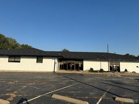 Office Building with Vaulted Rooms