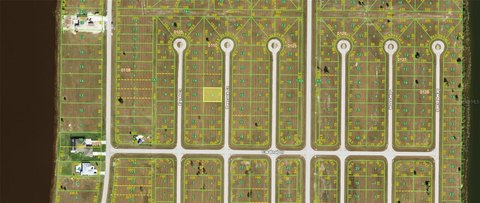 Vacant Residential Lot in Waterfront Community