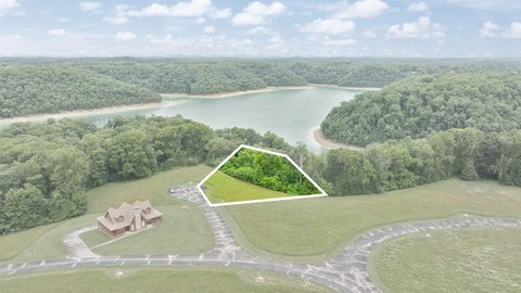 LAND - Jamestown, KY