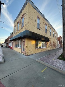 Mixed-Use Building with Income Potential