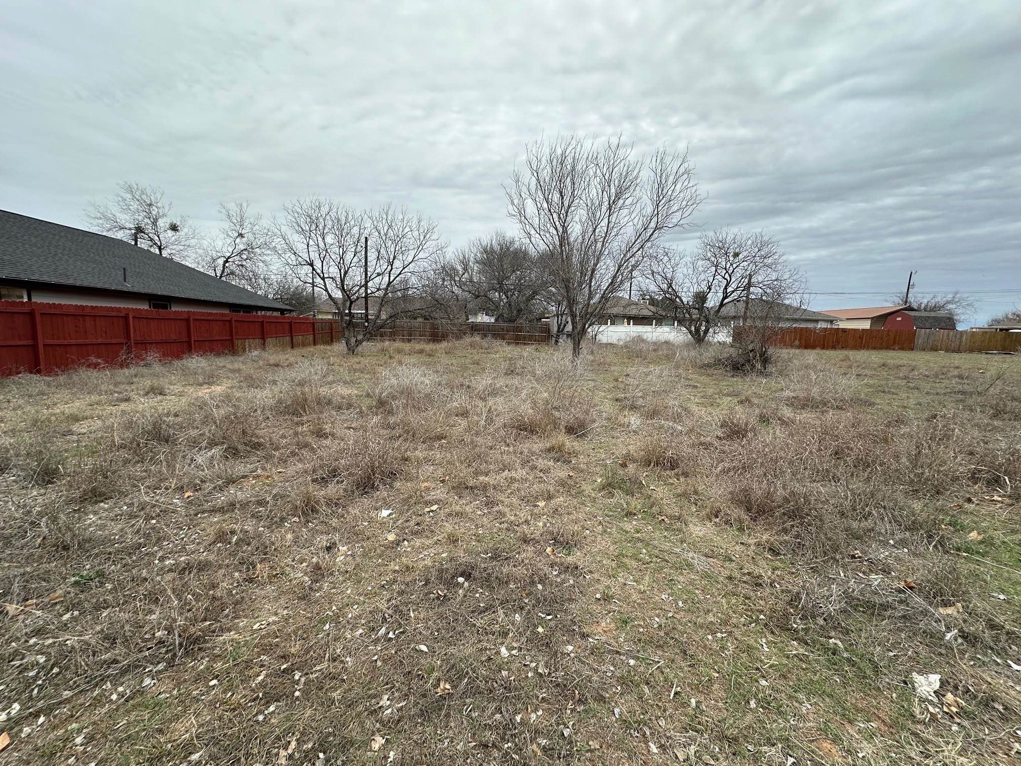 Level Lot Near the Lake