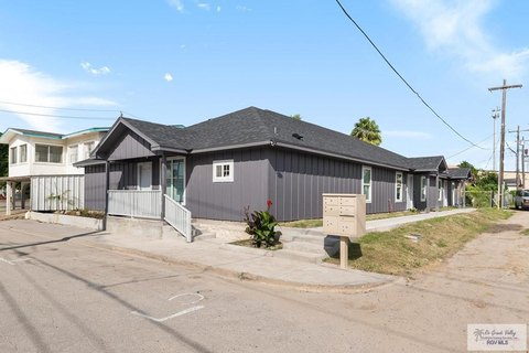 Modern Triplex in Downtown Brownsville