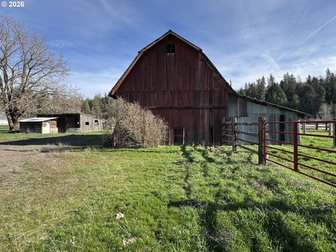 LAND - Goldendale, WA