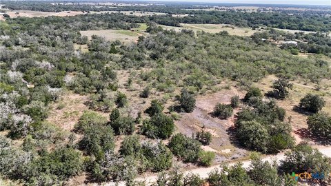 LAND - Waelder, TX