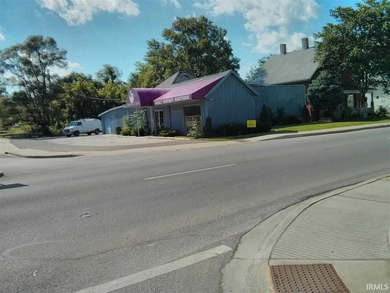 Bloomington Mixed-Use Property For Rent