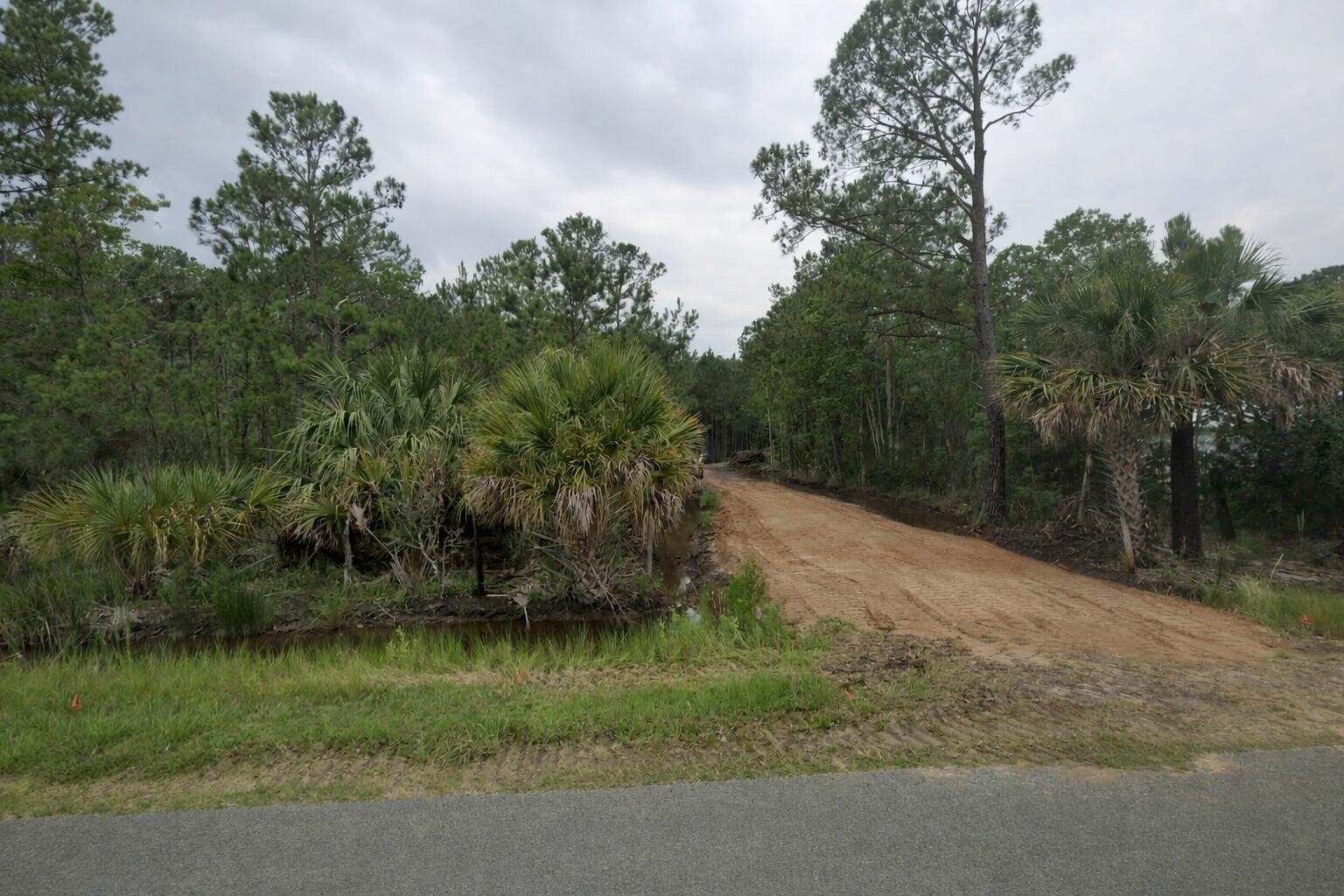 Land in Quiet Rural Setting