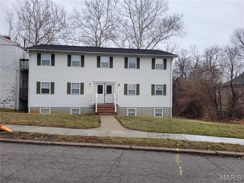 Corner Multifamily with 14 Units